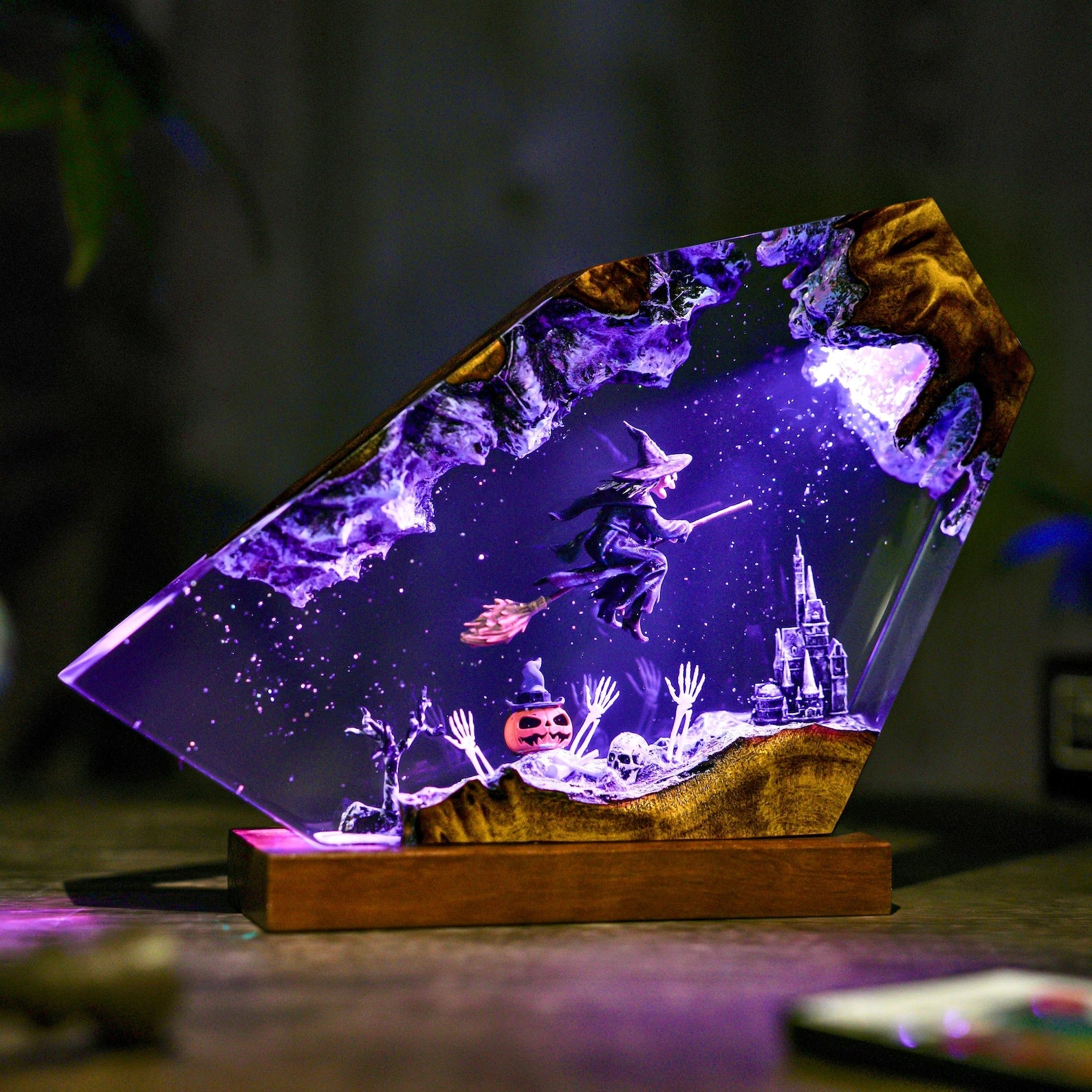 Raven Skull Resin Lamps
